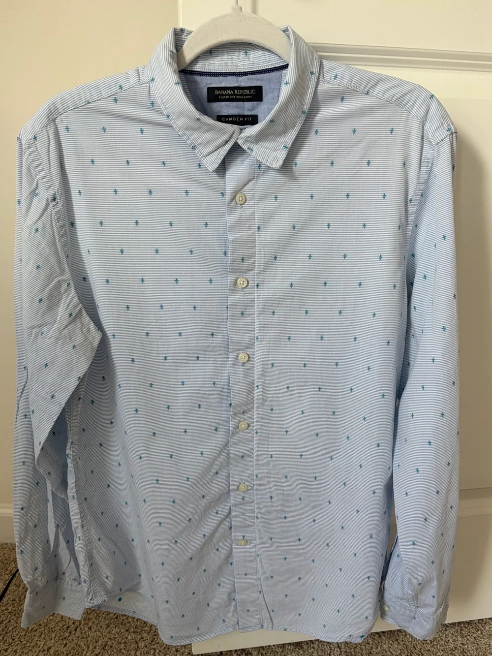 Banana Republic Light Blue Button-Down Shirt with Teal Micro Motif